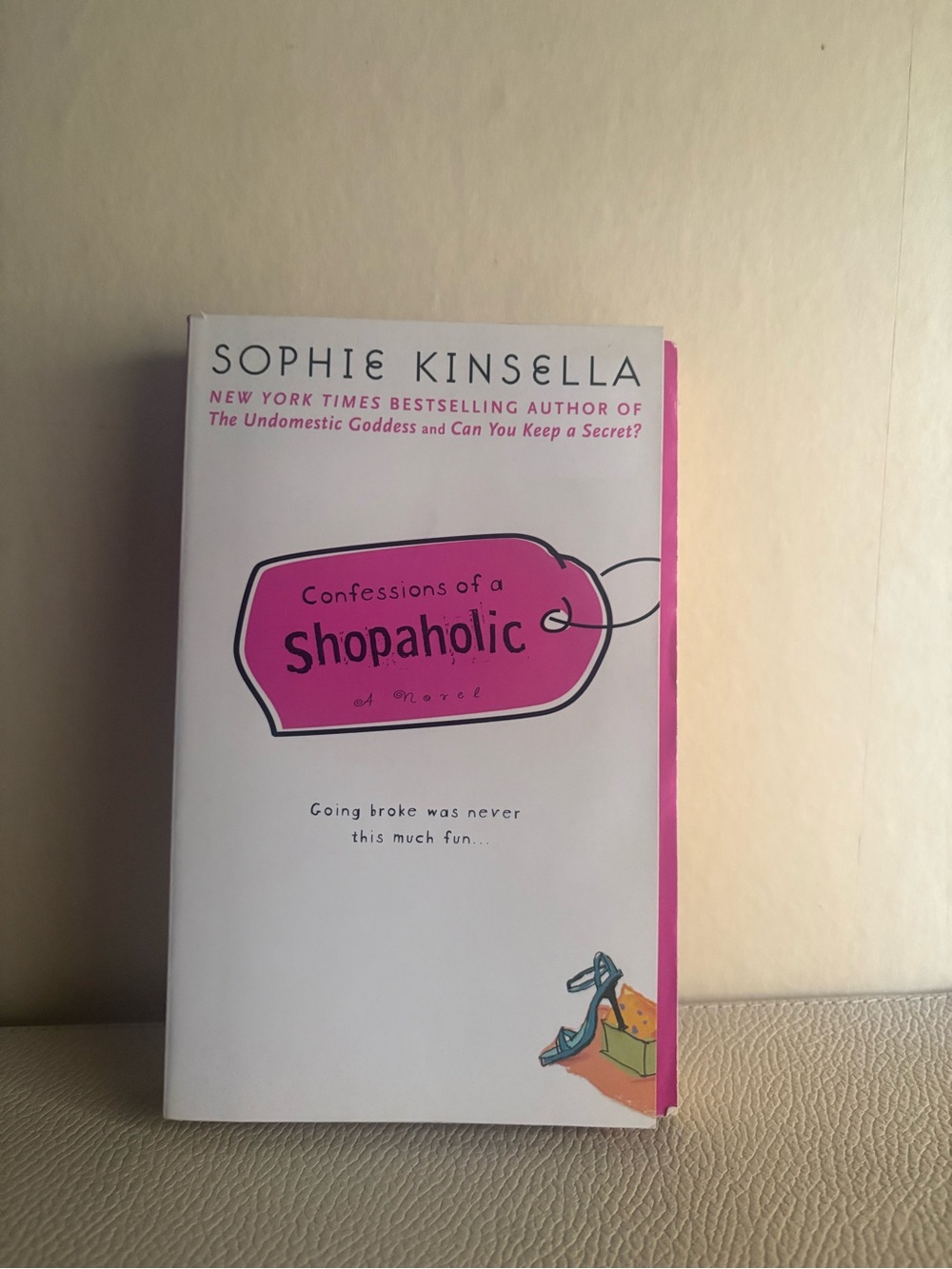 Confessions of a Shopaholic by Sophie Kinsella — new paperback